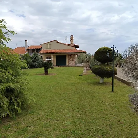 Golden Twins' 1 Villa