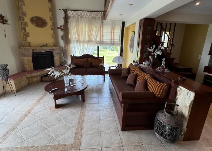 Villa Golden Twins' 1 *