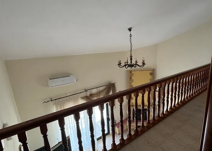 Golden Twins' 1 Villa