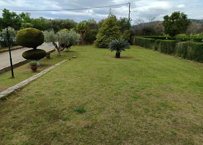 Villa Golden Twins' 1